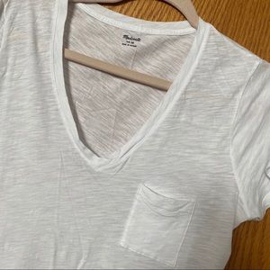 Madewell Whisper Cotton V-Neck Pocket Tee